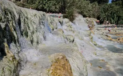 Termas de Saturnia: PARAÍSO oculto y GRATUITO a 150 km de ROMA.